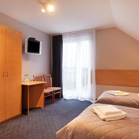 Hotel Wena キェルツェ エクステリア 写真