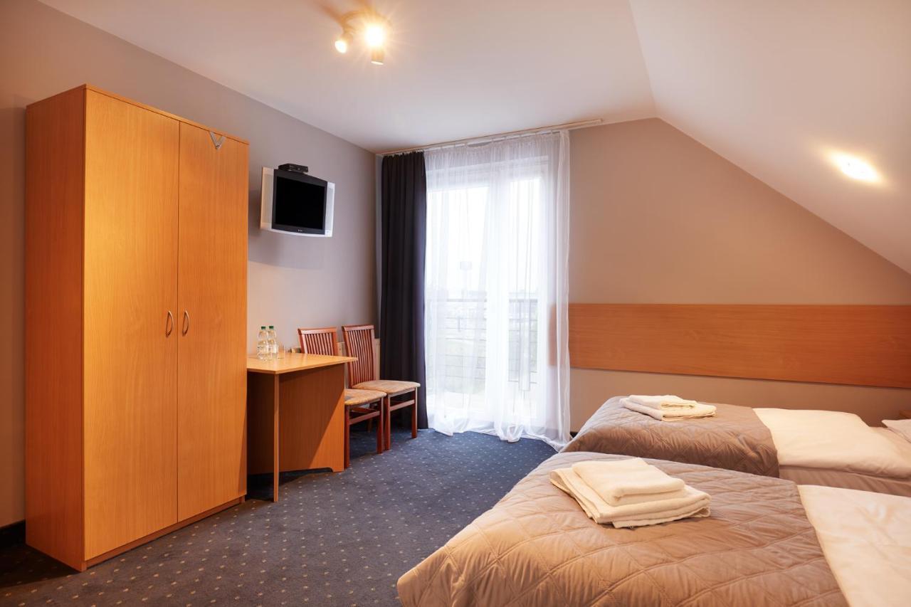 Hotel Wena キェルツェ エクステリア 写真